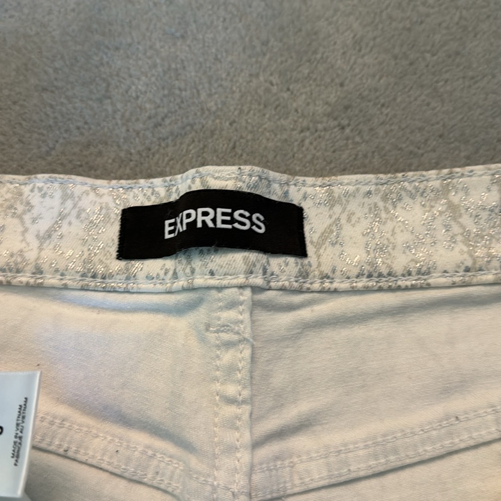 High Rise Jeans - Picture 3 of 3